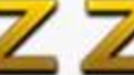 Блондинка уборщица обслуживает двух клиентом своей жопой