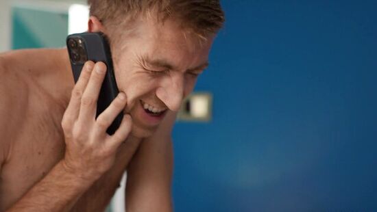 Выебал молодую соседку и кончил ей на лицо