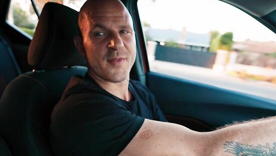 Алексис изменяет мужу с любовником