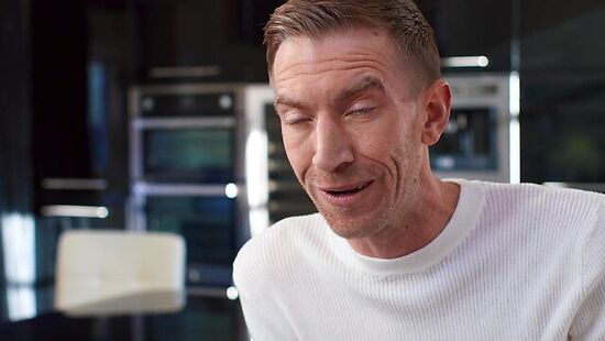 Застукал что его девушка трахается с его братом