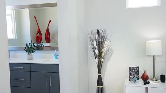 Массажист отымел мою горячую жену