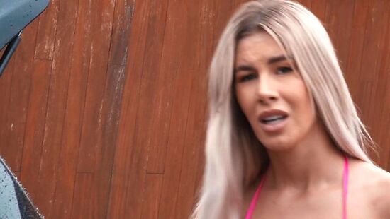 Мужик выебал свою горячую соседку