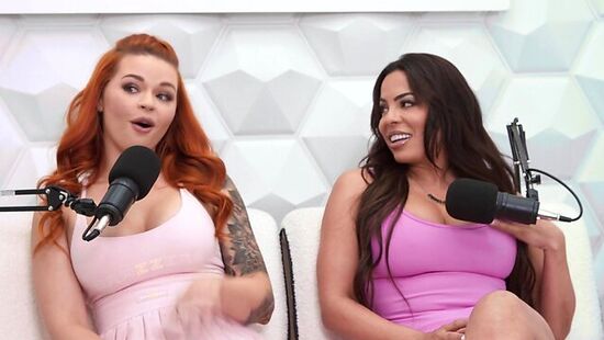 Порно шоу с красотками Luna Star и Sinatra Monroe