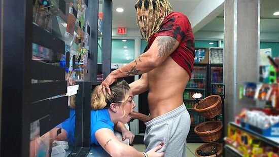 Brazzers - МЖМ в магазине с Ashley Alexander