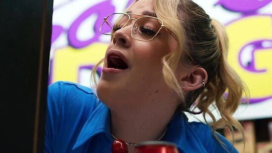 Brazzers - МЖМ в магазине с Ashley Alexander