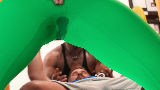 Латинка получается анальный трах в раздевалке